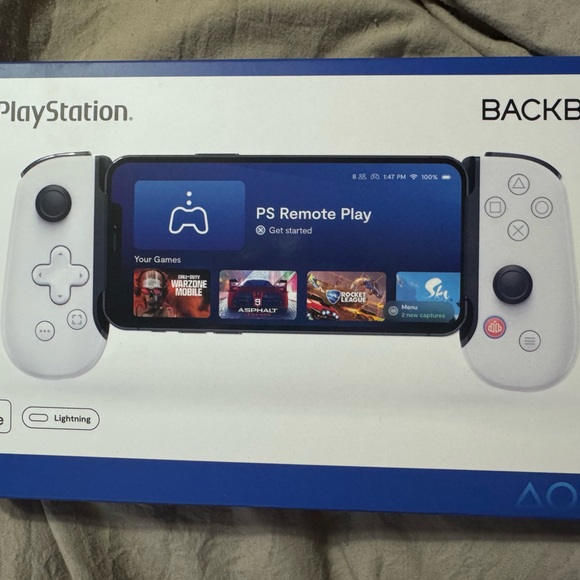 playstation backbone Other - White and Black VR Controller